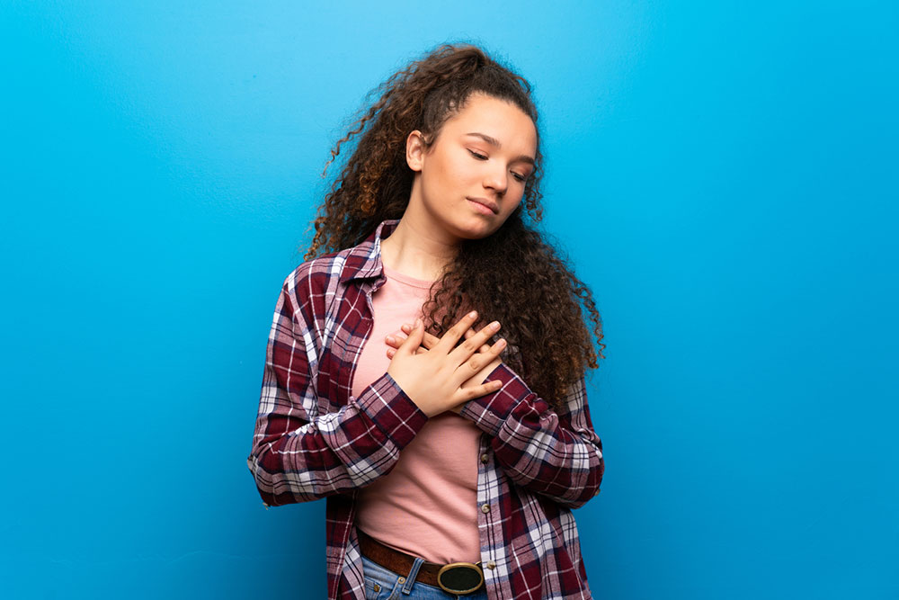 9 Early Warning Signs of Breast Cancer